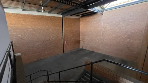 Knightsgate Industrial Park, Corner Jack and Germiston, Germiston has a 233m² industrial Unit Available To Let (5)